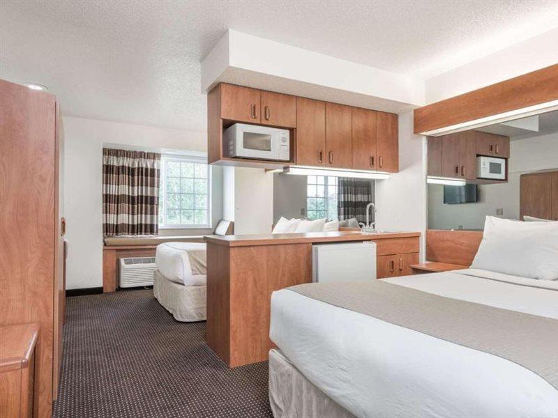 Microtel Inn & Suites By Wyndham Rice Lake Zewnętrze zdjęcie