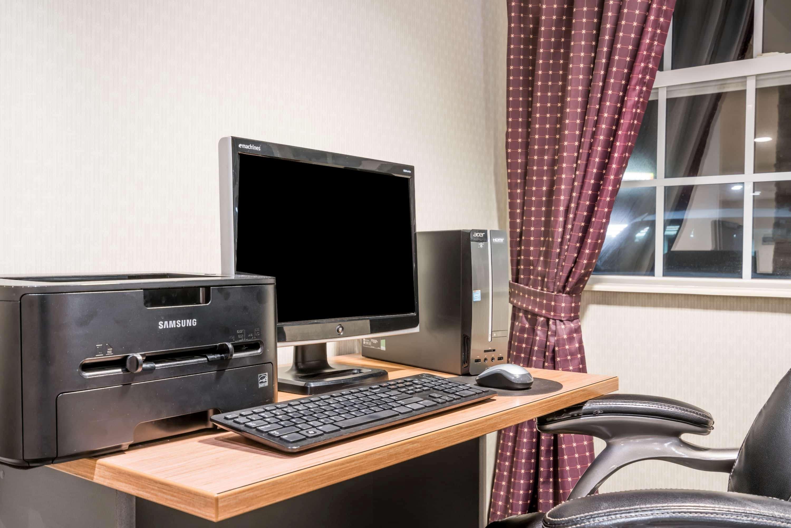 Microtel Inn & Suites By Wyndham Rice Lake Zewnętrze zdjęcie
